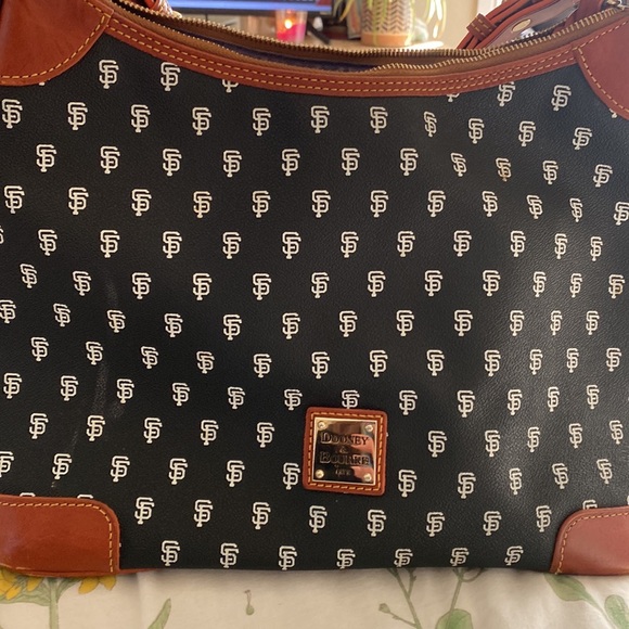 Dooney & Bourke Giants edition purse - Picture 2 of 16